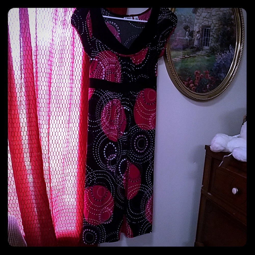 Dress - Picture 1 of 1